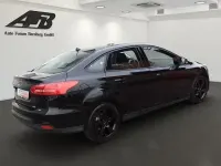 Używany Ford Focus Trend 101 KM (74 kW) 2018 Czarny Sedan/Limuzyna