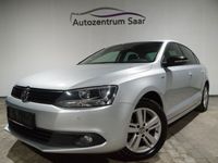 Gebraucht VW Jetta Match 105 PS (77 kW) 2012 Silber Limousine