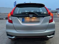 Gebraucht Honda Jazz Dynamic 131 PS (96 kW) 2018 Grau Kleinwagen