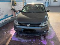 Second-hand VW Jetta 105 CP (77 kW) 2012 Gri Berlinǎ