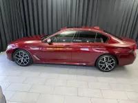 Gebraucht BMW M550 Shadowline 530 PS (389 kW) 2020 Rot Limousine