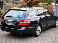 Gebraucht Mercedes E350 231 PS (169 kW) 2010 Schwarz Kombi