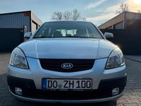 Second-hand Kia Rio 90 CP (66 kW) 2007 Argintiu Berlinǎ