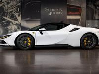 Gebraucht Ferrari SF90 1001 PS (736 kW) 2024 Weiß Coupé