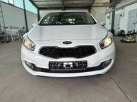 Second-hand Kia Ceed 128 CP (94 kW) 2015 Alb Hatchback