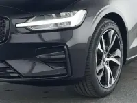 Gebraucht Volvo V60 Plus 197 PS (144 kW) 2025 Onyx black / metallic Kombi