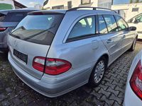 Gebraucht Mercedes E220 Elegance 150 PS (110 kW) 2003 Silber Kombi