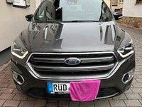 Gebraucht Ford Kuga 179 PS (131 kW) 2019 Grau SUV