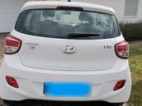 Gebraucht Hyundai i10 67 PS (49 kW) 2015 Weiß Kleinwagen