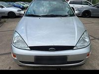 Usata Ford Focus 75 CV (55 kW) 2004 Grigio Utilitaria