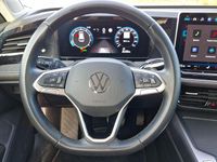 Gebraucht VW Passat 150 PS (110 kW) 2024 Schwarz metallic Kombi