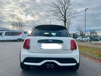 gebraucht Mini Cooper S mit einer Top Ausstattung und 8 Fach bereift