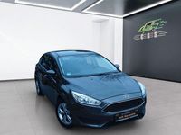 Gebraucht Ford Focus Ambiente 101 PS (74 kW) 2016 Grau Limousine