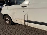 Second-hand Ford Transit Custom 101 CP (74 kW) 2016 Alb Monovolum