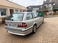 Gebraucht BMW 523 170 PS (125 kW) 1999 Silber Kombi