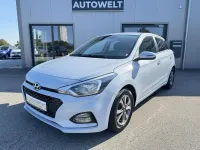 Gebraucht Hyundai i20 Trend 101 PS (74 kW) 2018 Weiß Limousine