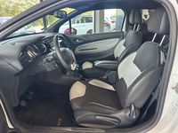 Gebraucht Citroën DS3 Chic 95 PS (69 kW) 2012 Weiß Kleinwagen