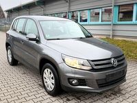 Gebraucht VW Tiguan Trendline 140 PS (102 kW) 2012 Grau SUV