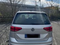 Gebraucht VW Touran 110 PS (80 kW) 2016 Silber Van / Kleinbus