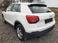 Używany Audi Q2 Basis 150 KM (110 kW) 2017 Biały SUV