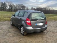 Gebraucht Mercedes A160 95 PS (69 kW) 2011 Silber Van / Kleinbus