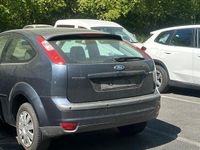 Gebraucht Ford Focus 90 PS (66 kW) 2006 Grau Coupé