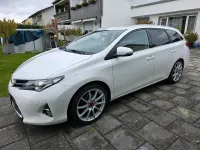 Gebraucht Toyota Auris 133 PS (97 kW) 2014 Weiß Kombi
