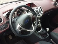 Gebraucht Ford Fiesta Titanium 112 PS (82 kW) 2010 Rot Kleinwagen