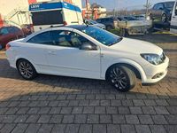 Gebraucht Opel Astra Cabriolet Edition 140 PS (102 kW) 2010 Weiß Cabrio
