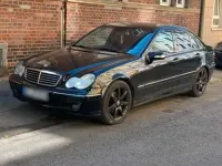 Gebraucht Mercedes C220 143 PS (105 kW) 2003 Schwarz Limousine