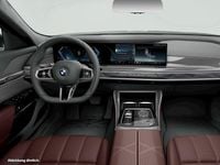 Gebraucht BMW 750e Executive 489 PS (359 kW) 2025 Black sapphire metallic Limousine