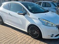 Gebraucht Peugeot 208 GTi 200 PS (147 kW) 2013 Weiß Kleinwagen