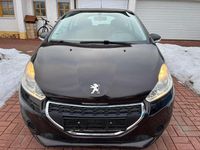 Gebraucht Peugeot 208 Access 68 PS (50 kW) 2013 Lackierung rot schwarz/met. Kleinwagen