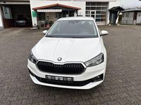 Neu Skoda Fabia Essence 95 PS (69 kW) 2025 Weiß Limousine