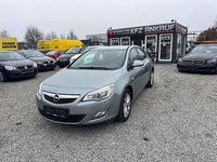Gebraucht Opel Astra Design Edition 87 PS (63 kW) 2012 Silbersee/perl silber (m2) Kleinwagen