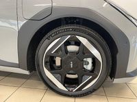 Neu Kia EV4 Earth 150 kW (204 PS) 2025 Grau Limousine