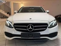 Gebraucht Mercedes E220 194 PS (142 kW) 2019 Weiß Kombi