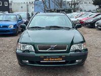 Gebraucht Volvo V40 122 PS (89 kW) 2000 Grün Kombi