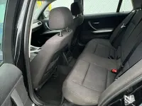 Gebraucht BMW 318 147 PS (108 kW) 2010 Schwarz Kombi