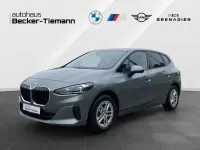 Gebraucht BMW 220 Active Tourer Sport Line 170 PS (125 kW) 2023 Silber Van / Kleinbus
