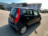Second-hand Mitsubishi Colt 75 CP (55 kW) 2006 Negru Hatchback