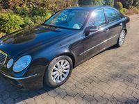 Gebraucht Mercedes E220 Avantgarde 150 PS (110 kW) 2003 Schwarz Limousine