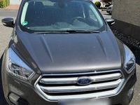 Gebraucht Ford Kuga Titanium 150 PS (110 kW) 2019 Grau SUV