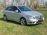 Gebraucht Mercedes B180 Sport 122 PS (89 kW) 2012 Silber Van / Kleinbus