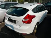 Gebraucht Ford Focus Champions Edition 150 PS (110 kW) 2012 Weiß Limousine