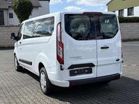 Second-hand Ford Transit Custom 150 CP (110 kW) 2023 Alb Monovolum