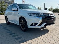 Second-hand Mitsubishi Outlander P-HEV 211 CP (155 kW) 2017 Alb SUV