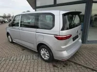 Używany VW Multivan Life 150 KM (110 kW) 2024 Srebrny Minivan
