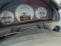 Używany Mercedes E320 Avantgarde 197 KM (144 kW) 2001 Czerwony Sedan/Limuzyna