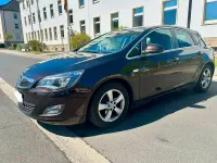 Gebraucht Opel Astra Innovation 140 PS (102 kW) 2014 Andere farben Limousine